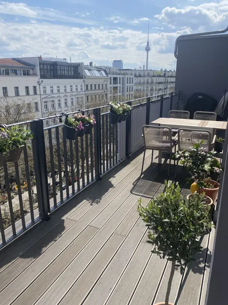 Nachmieter gesucht! Traumhafte Dachterassen-Wohnung in Prenzlauer Berg — photo 1